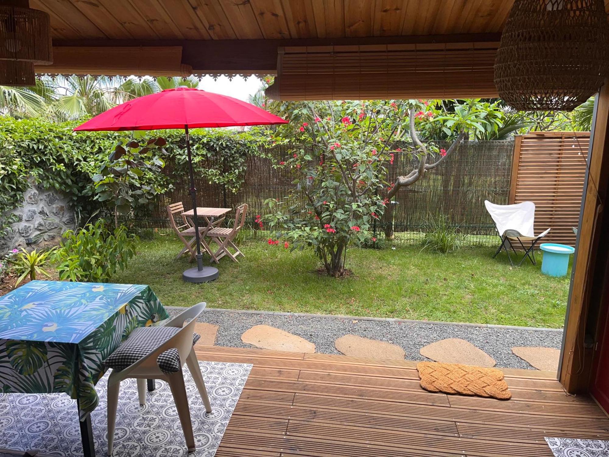 Bungalow Leu Gadiamb Saint-Leu Exterior photo